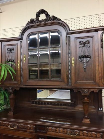 French Hutch