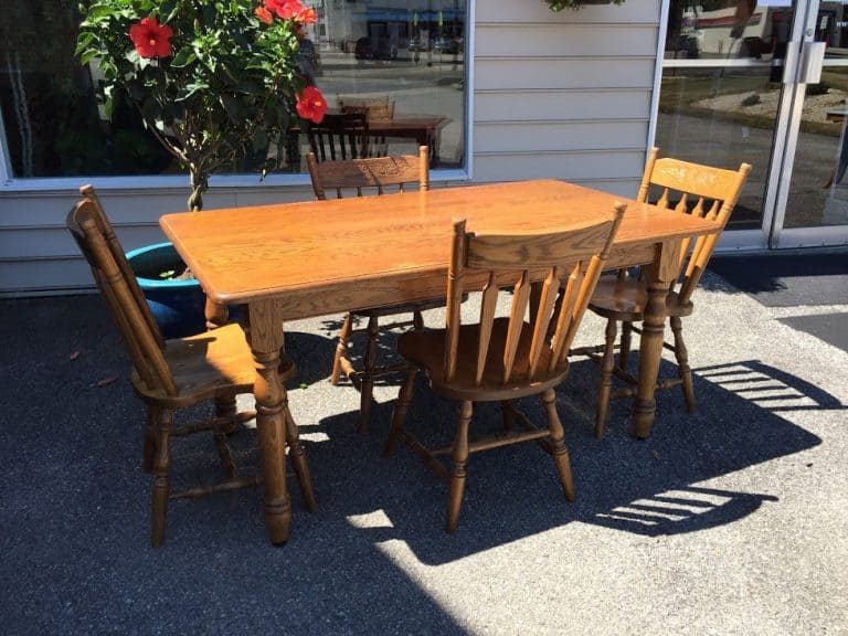 oak table and chairs