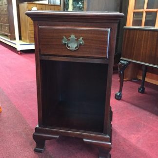 mahogany end table