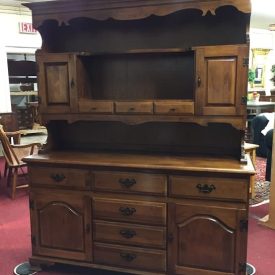 moosehead maple hutch