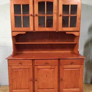 pine country hutch