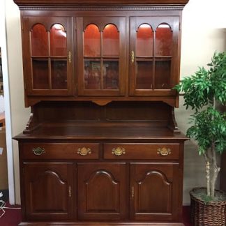 colonial furniture lighted hutch