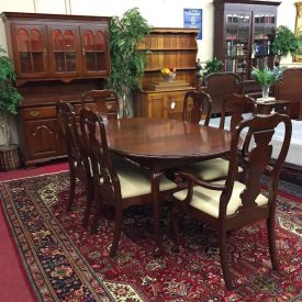 colonial furniture table and chairs