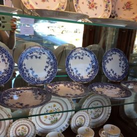 blue and white dessert plates