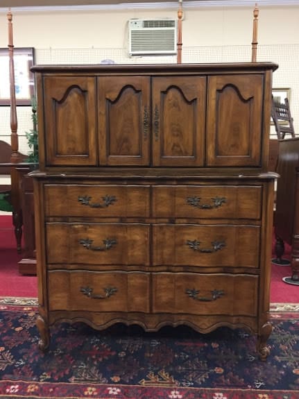 White Fine Furniture French Style Chest ⋆ Bohemian's