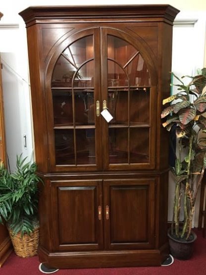 Ethan Allen Georgian Court Corner Cabinet