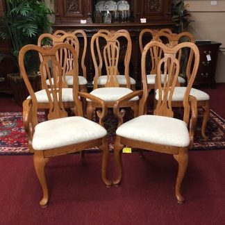 Pennsylvania House Set of Eight Oak Chairs