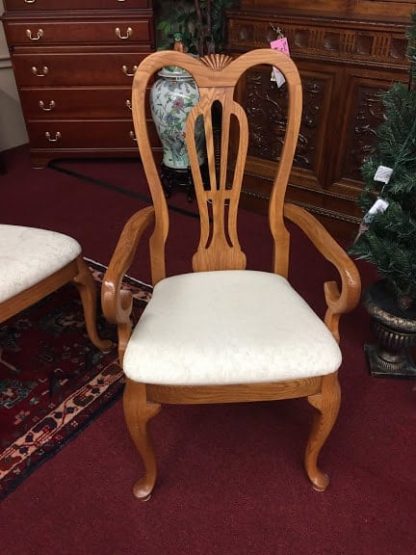 Pennsylvania House Set of Eight Oak Chairs