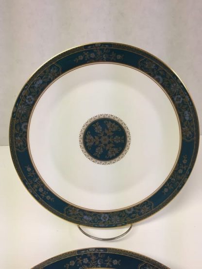 Royal Doulton "Carlyle" Dinner Plate Set