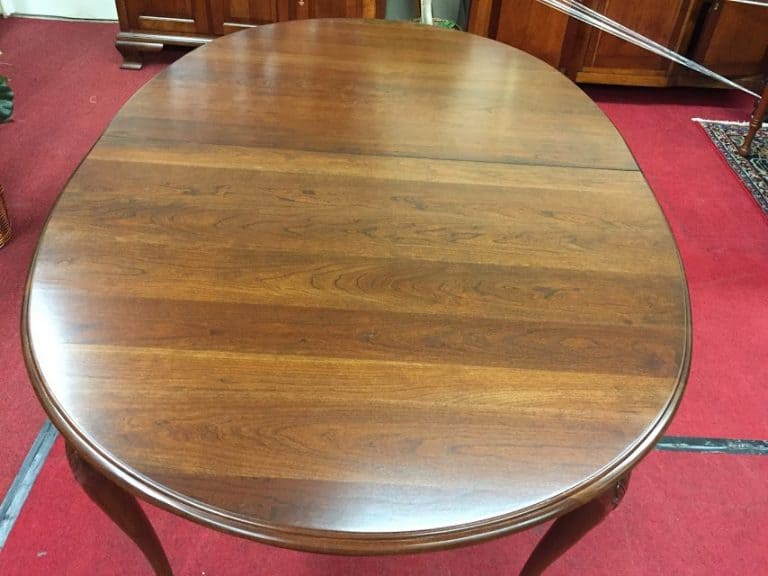 Harden Queen Anne Table with Two Leaves