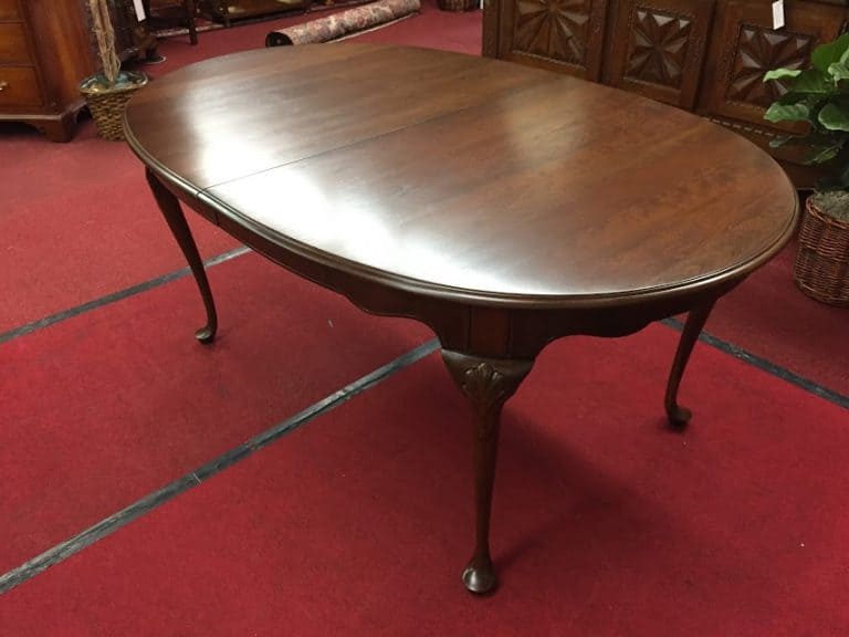 Harden Queen Anne Table with Two Leaves