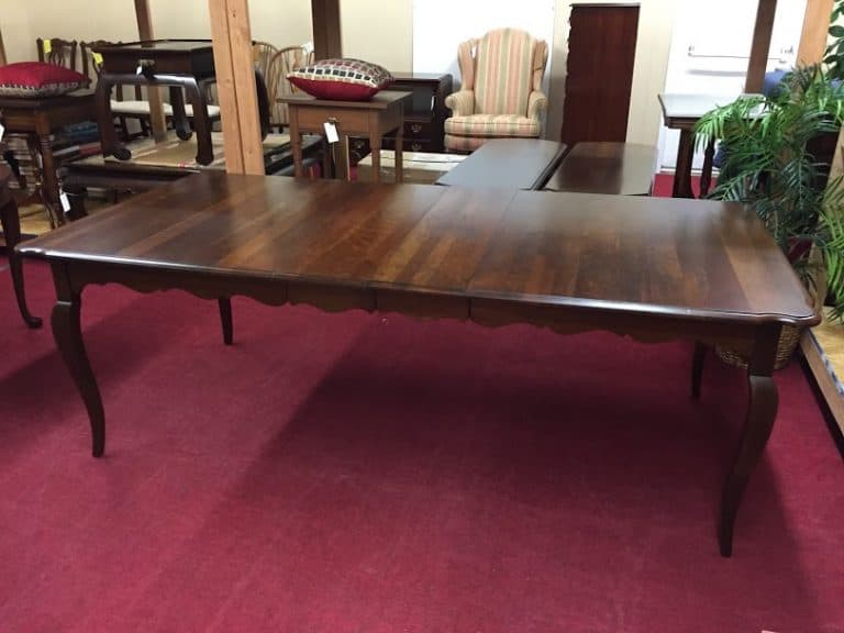 Pennsylvania House Cherry Scalloped Table