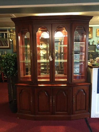 Pennsylvania House Mirror Back China Cabinet