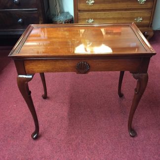 Mahogany Queen Anne Tea Table