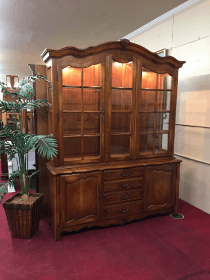 Ethan Allen French Style China Cabinet