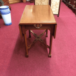 Baker Colonial Williamsburg Drop Side Table