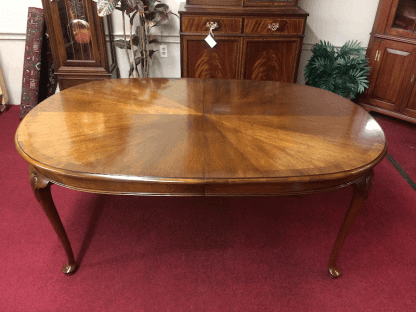 Hickory Chair Mahogany Dining Table