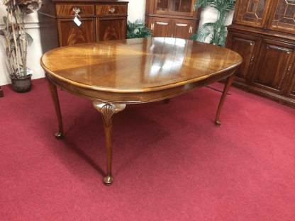 Hickory Chair Mahogany Dining Table