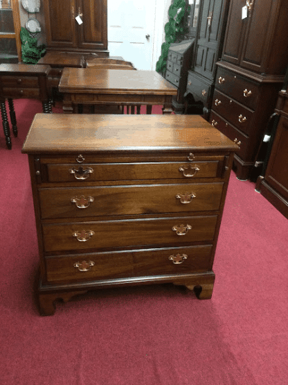 Vintage Kittinger Colonial Williamsburg Chest