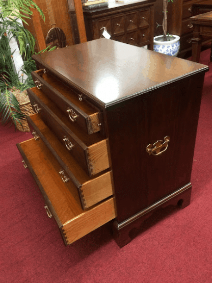 Vintage Kittinger Colonial Williamsburg Chest