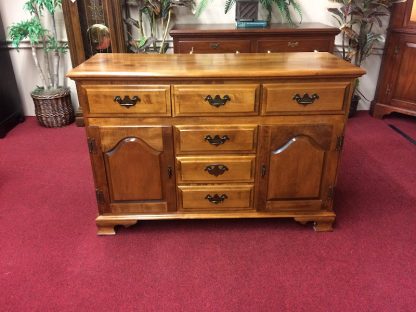 Vintage Moosehead Furniture Maple Server