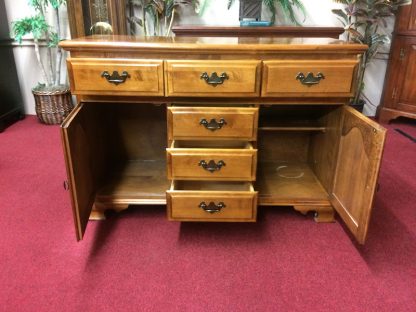 Vintage Moosehead Furniture Maple Server