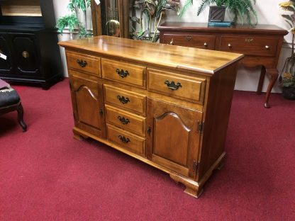 Vintage Moosehead Furniture Maple Server