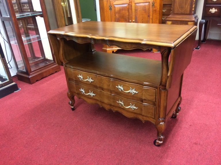 Vintage Server, French Provincial Furniture, Thomasville Furniture