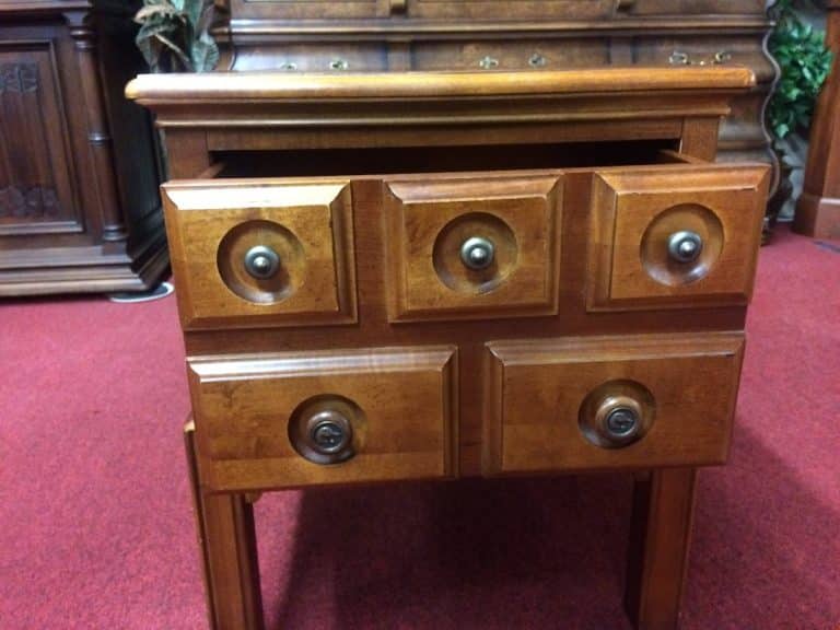 Vintage End Table, Duck's Unlimited, Apothecary Furniture