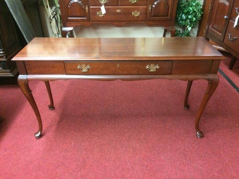 Vintage Sofa Table, Gordon's Fine Furniture