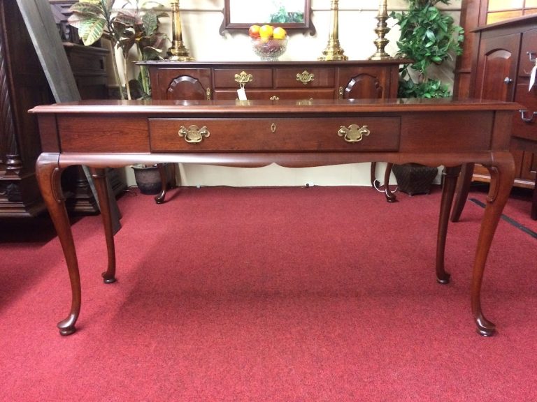 Vintage Sofa Table, Gordon's Fine Furniture