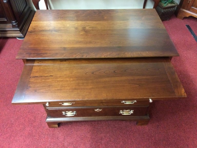 Vintage Bachelor Chest, Pennsylvania House Furniture