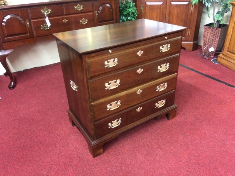 Vintage Bachelor Chest, Pennsylvania House Furniture