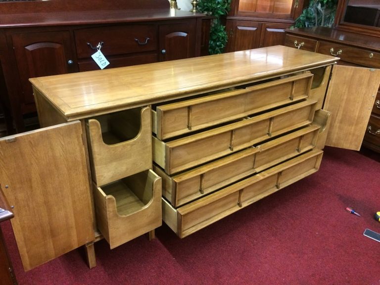 Vintage Console/ Vintage Dresser, Thomasville "Tamerlane"