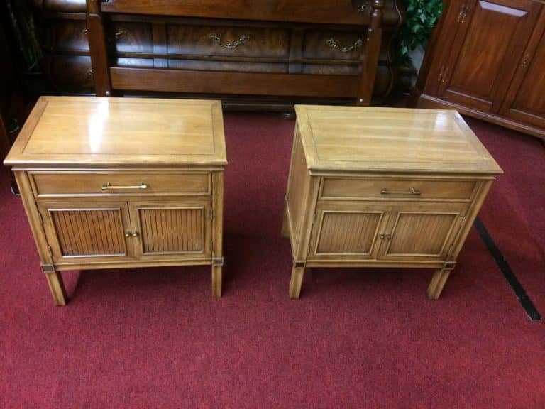 Vintage Mid Century Style Nightstands, Thomasville Furniture, The Pair