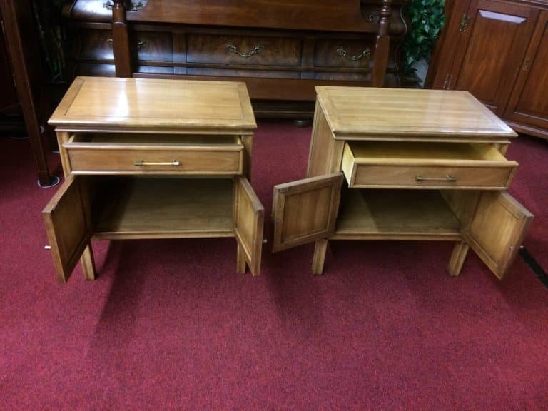 Vintage Mid Century Style Nightstands, Thomasville Furniture, The Pair