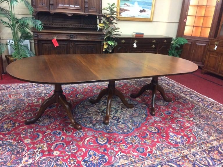 Vintage Dining Table, Kittinger Furniture, Kittinger Williamsburg