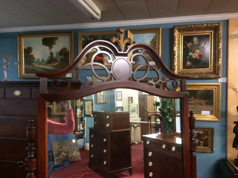 Vintage Thomasville Vanity, Dressing Table with Mirror