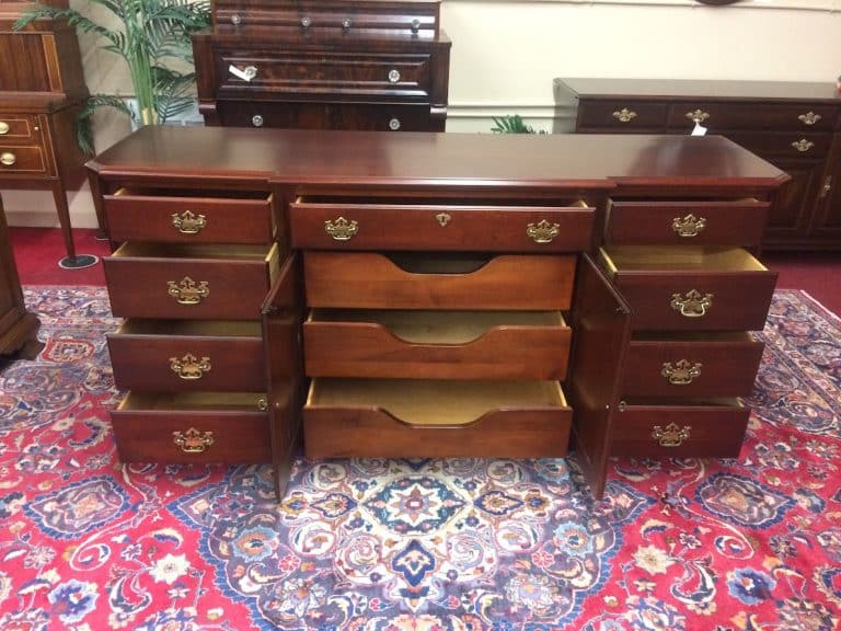 Vintage Dresser with Fitted Drawers, Pennsylvania House Furniture