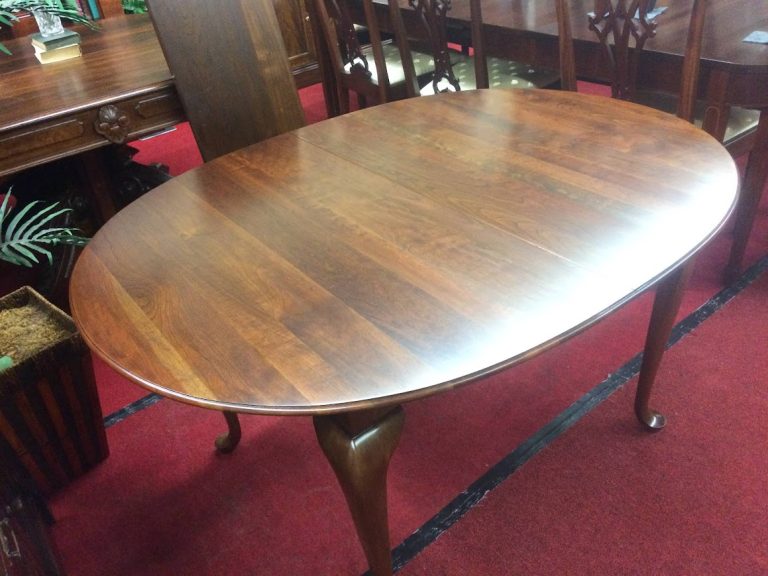 Vintage Dining Table, Cherry Queen Anne Table, Colonial Style Table