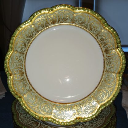 Exquisite Set of 12 Antique Cauldon Gold Gilt Dinner Plates – Made in England - Image 4