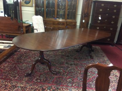 Henkel-Harris, Dining Room Table, Solid Mahogany, Tripod Base - Image 7