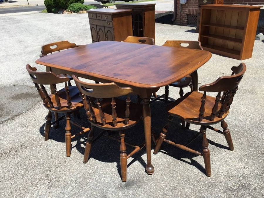 Temple Stuart Dining Room Table And Chairs