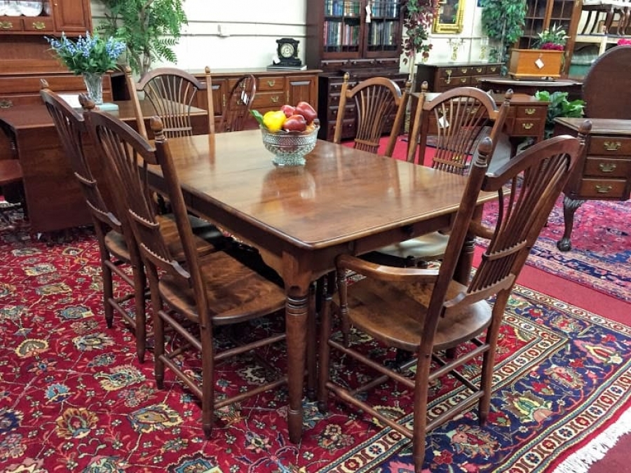 Nichols Stone Round Expanding Dining Room Table