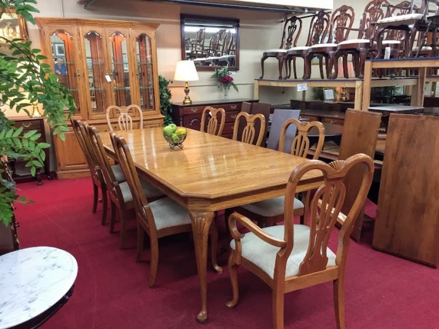 Pennsylvania House Dining Room Table And Six Chairs